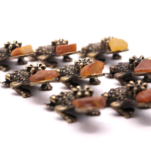 10 Chinese Money Frog With Baltic Amber